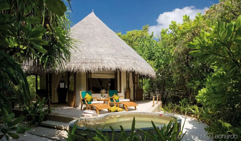 Атолл Баа: Coco Palm Dhunikolhu Maldives