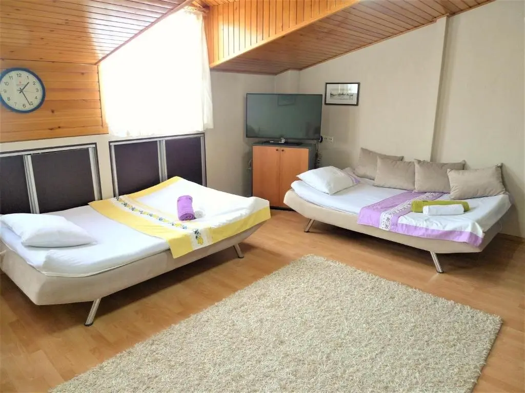 Денизли: Comfy roof with terrace - 4 TH FLOOR NO ELEVATOR-Central Heating