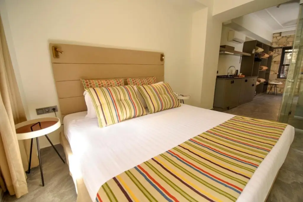 Анталья: Lovely Garden Flat with Patio near Hadrian's Gate