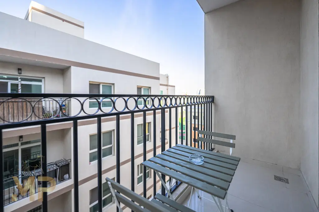Дубай: Апартаменты Marco Polo - Modern Luxury Apt in JVC: 1BR Gem with City Views