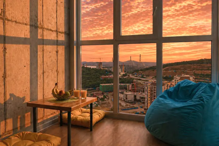 Владивосток: Квартира в Стиле Loft с Панорамным Видом на Море и Мост Остров Русский