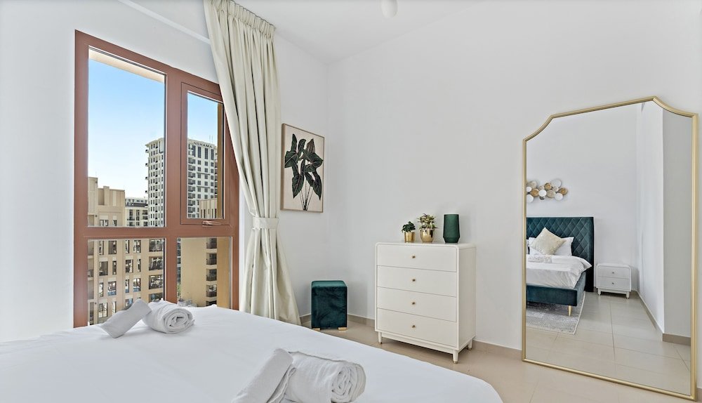 WelHome - Urban Serenity, Zahra Breeze 2 Bedroom Retreat — фото 1