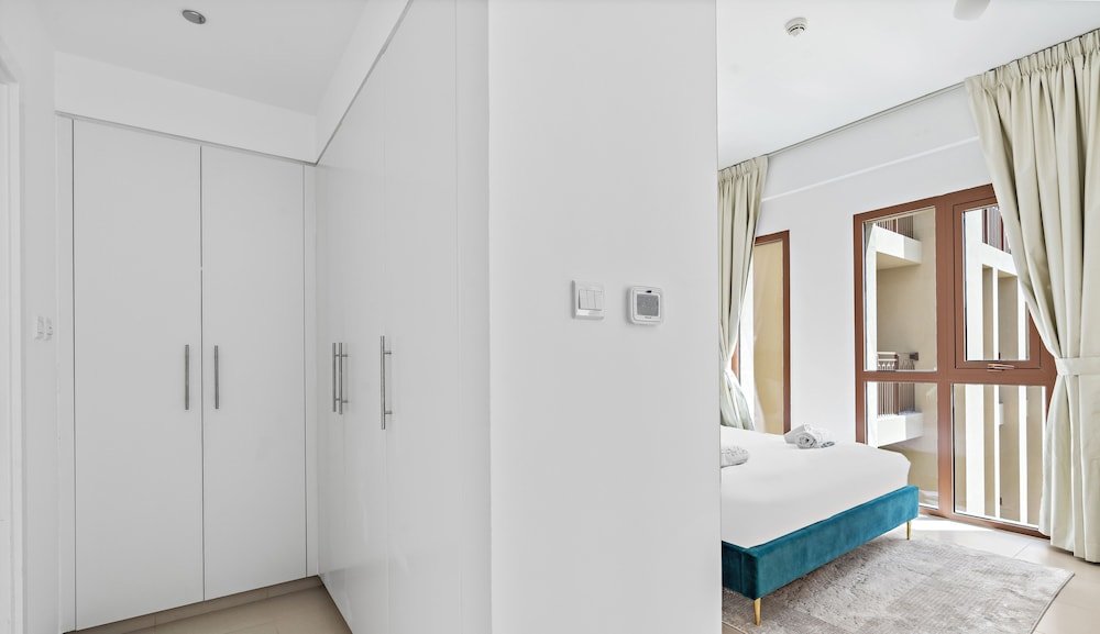 Дубай: WelHome - Urban Serenity, Zahra Breeze 2 Bedroom Retreat