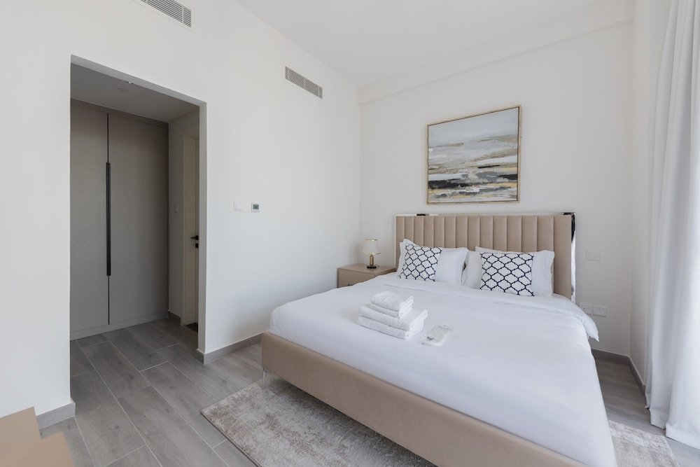 Дубай: Fresh And Quiet 1BR at Noor 4 Tower