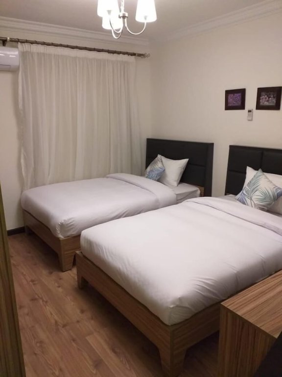 Каир: Parkside boutique 3 bedroom apartment