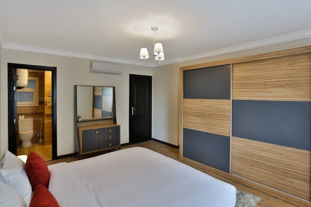 Каир: Parkside boutique 3 bedroom apartment
