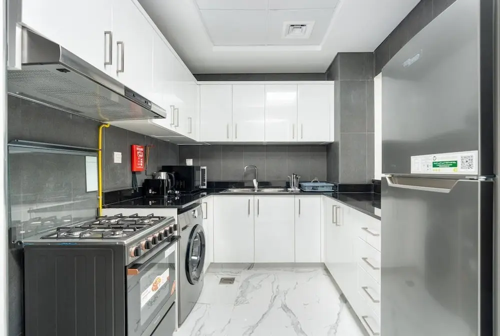 Дубай: "sophisticated 2 Bedroom In Majan"