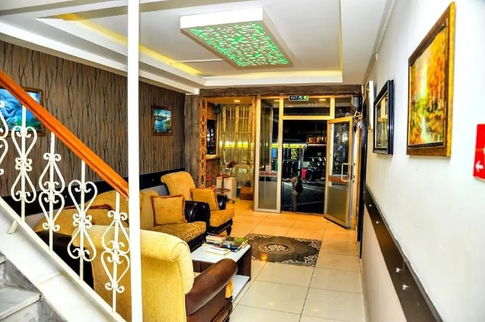 Манавгат: Beach Front Apartment Close to Centre of Side With all you Desire Sleeps up to 4