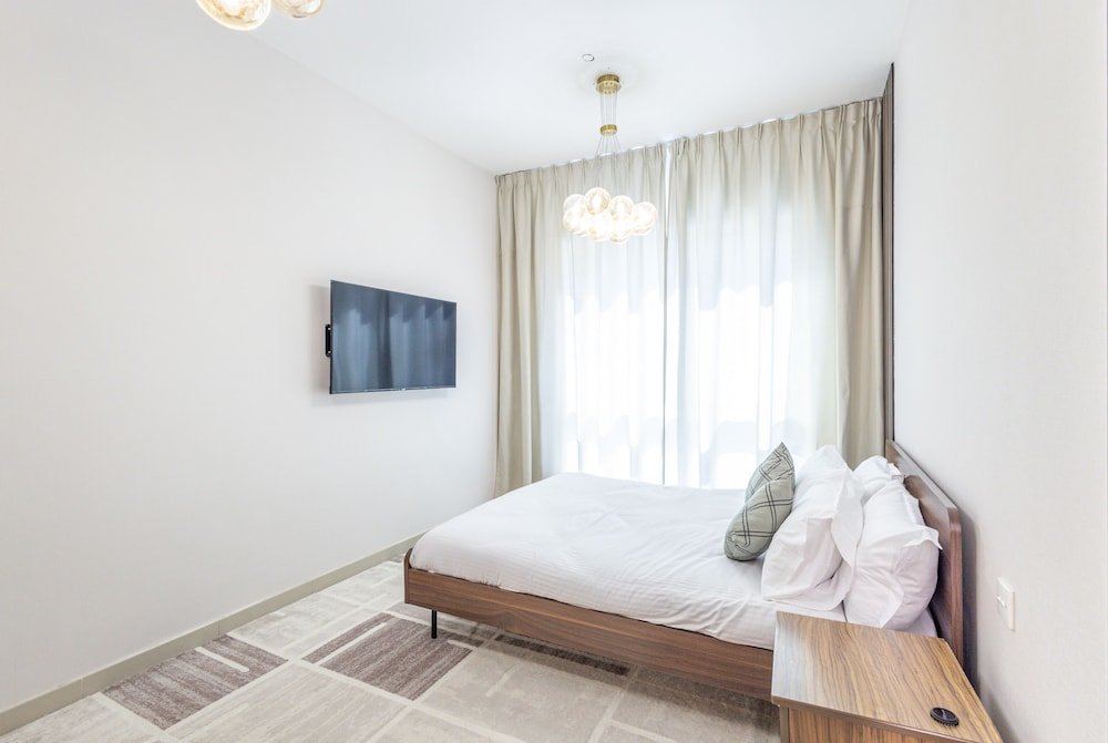 Дубай: SuperHost - Tranquil Oasis in the Heart of Dubai Lakepoint N2