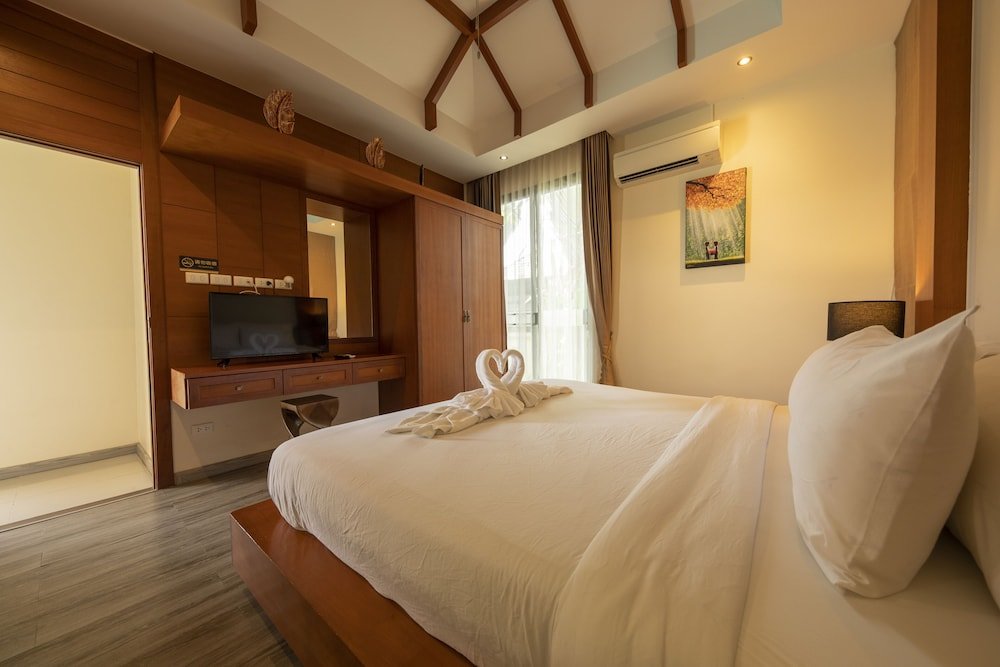 Rawai VIP Villas&water Park700m to beach — фото 1
