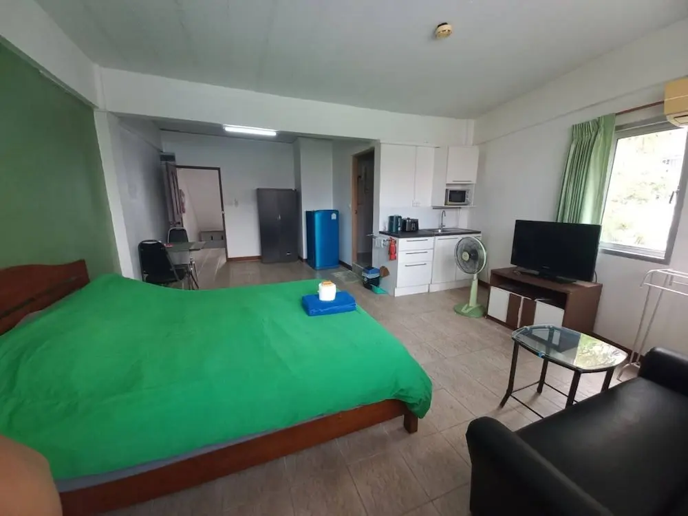 Паттайя: OYO 75474 Funkey Fulung Andy & Tan Guest House