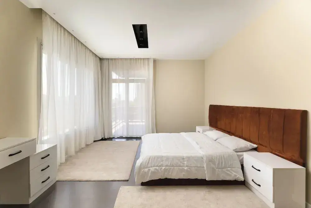 Шейх Заед Сити: Villa With Private Pool In Beverly Hills
