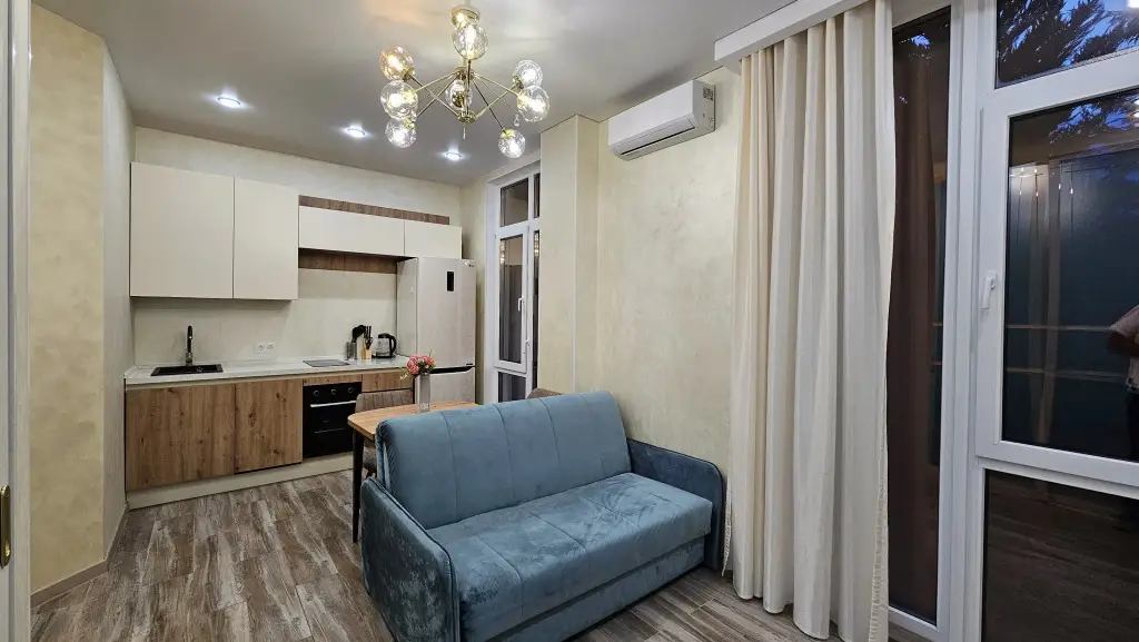 Апартаменты Уютная квартира на Лилий 13 от HomeHotelSochi — фото 1