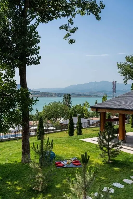 Бурчмулла: Burchmulla Resorts