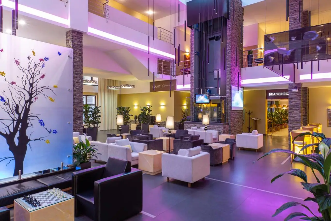 Красная Поляна: Отель Golden Tulip