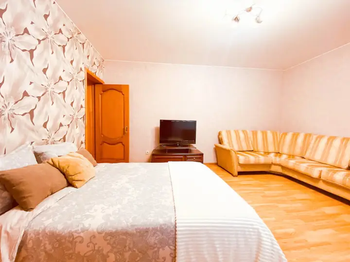 Вологда: Апартаменты 3х-комнатные на Советском проспекте 84 А, MyHome-Vologda