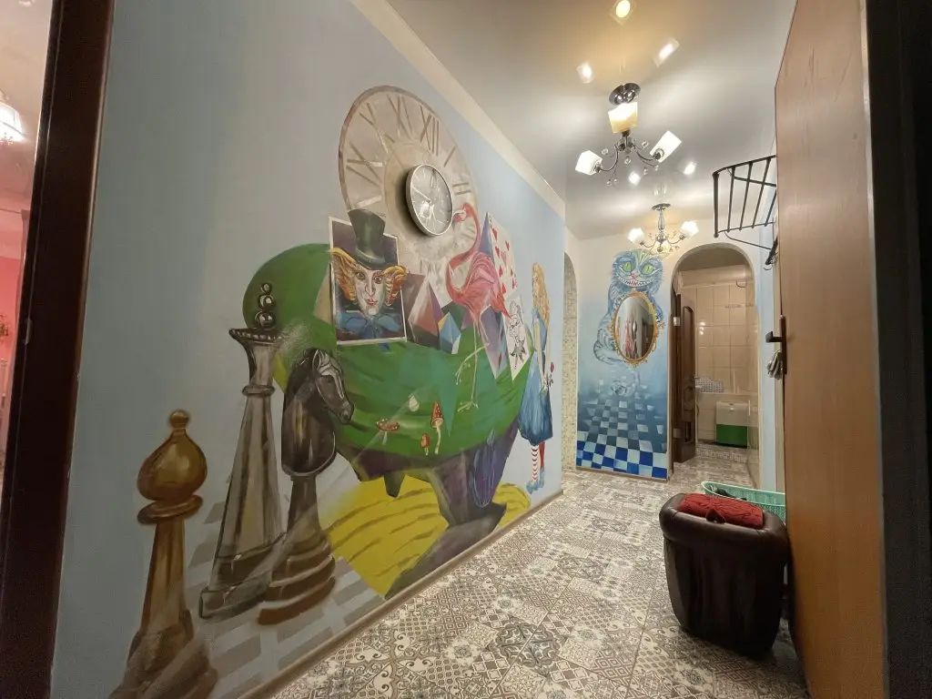 Санкт-Петербург: Квартира Alice in Wonderland