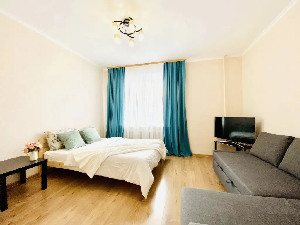 Вологда: Апартаменты MyHome-Vologda, на Челюскинцев 51 Б