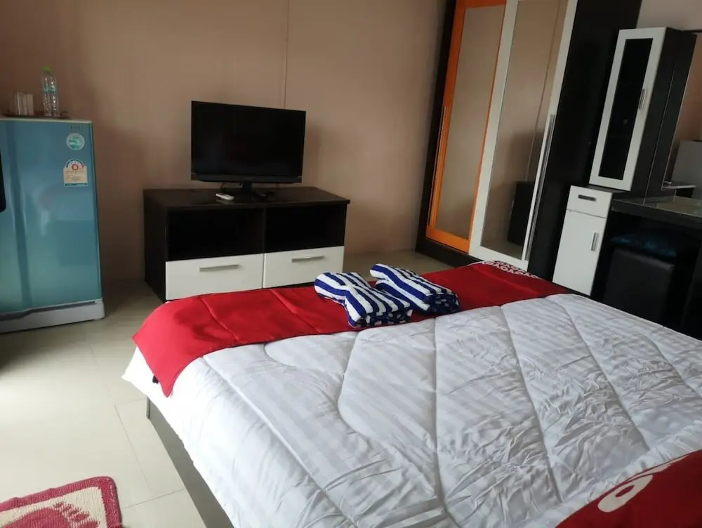 Паттайя: Oyo 75414 Kjs Pattaya