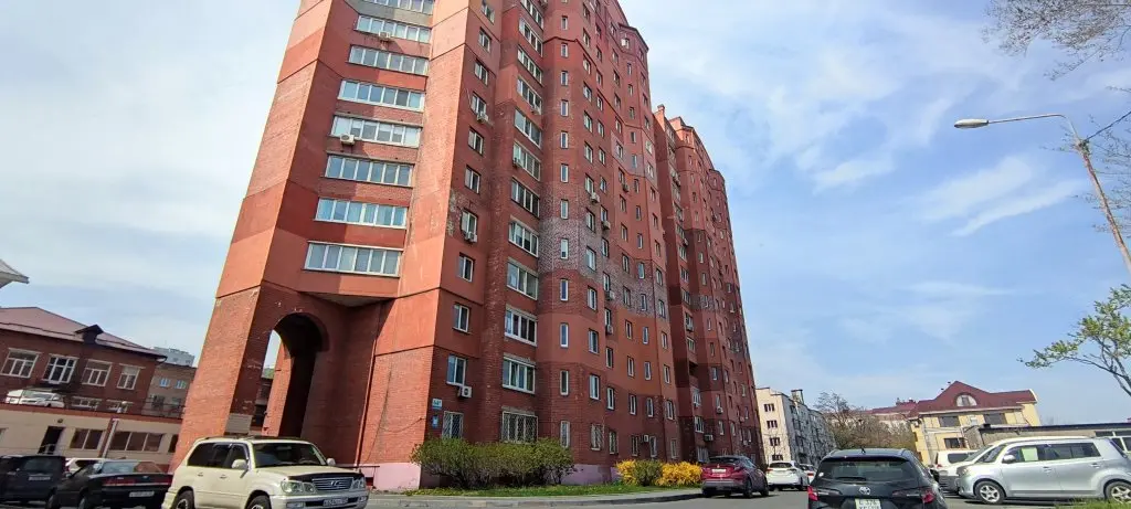 Владивосток: Квартира 3-Комнатная Верхнепортовая 64а