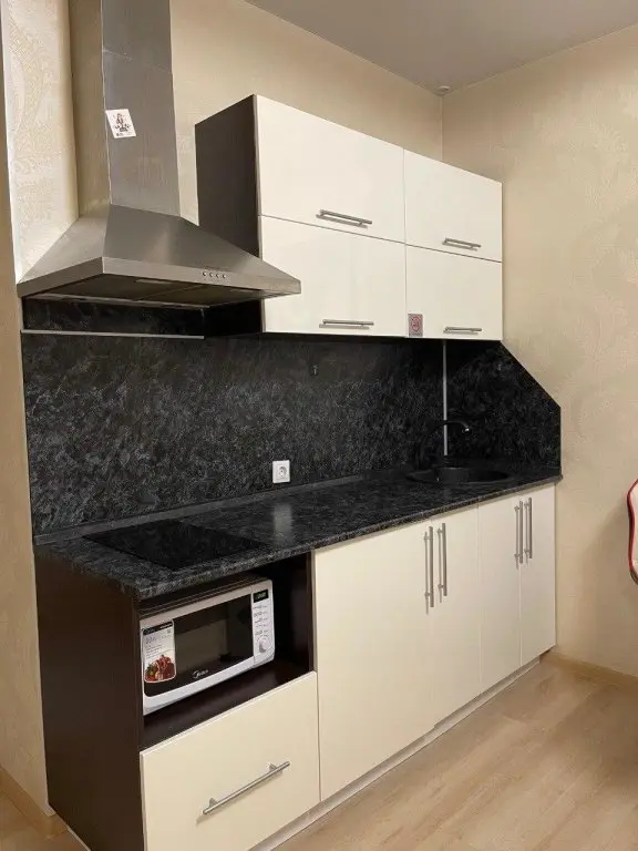 Владивосток: Апартаменты White на Комарова 45