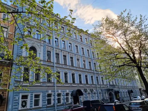Квартира Трехкомнатная в сердце Петроградки в Винтажном Стиле — фото 1