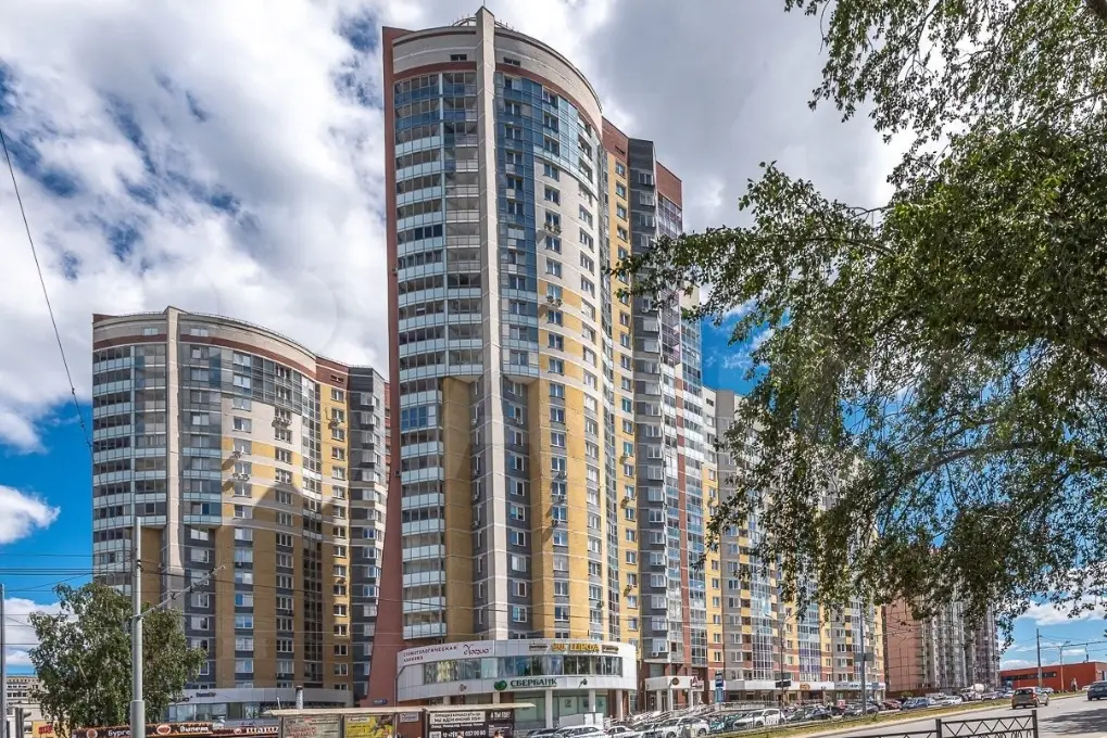 Екатеринбург: Квартира Двухкомнатная с панорамным видом Уральская 75