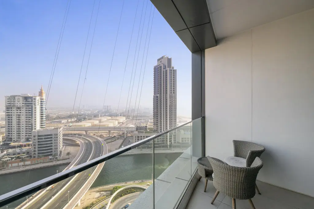 Дубай: Апартаменты WelHome - Fancy Apt with Balcony and Exceptional Canal Views