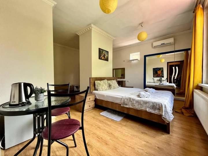Тбилиси: Гостевой дом La Casa