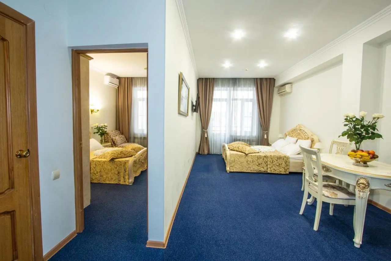 Витязево: Hotel Orion