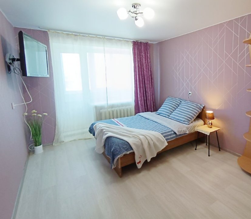 Квартира Lotos aparts 2-комн. центр — фото 1