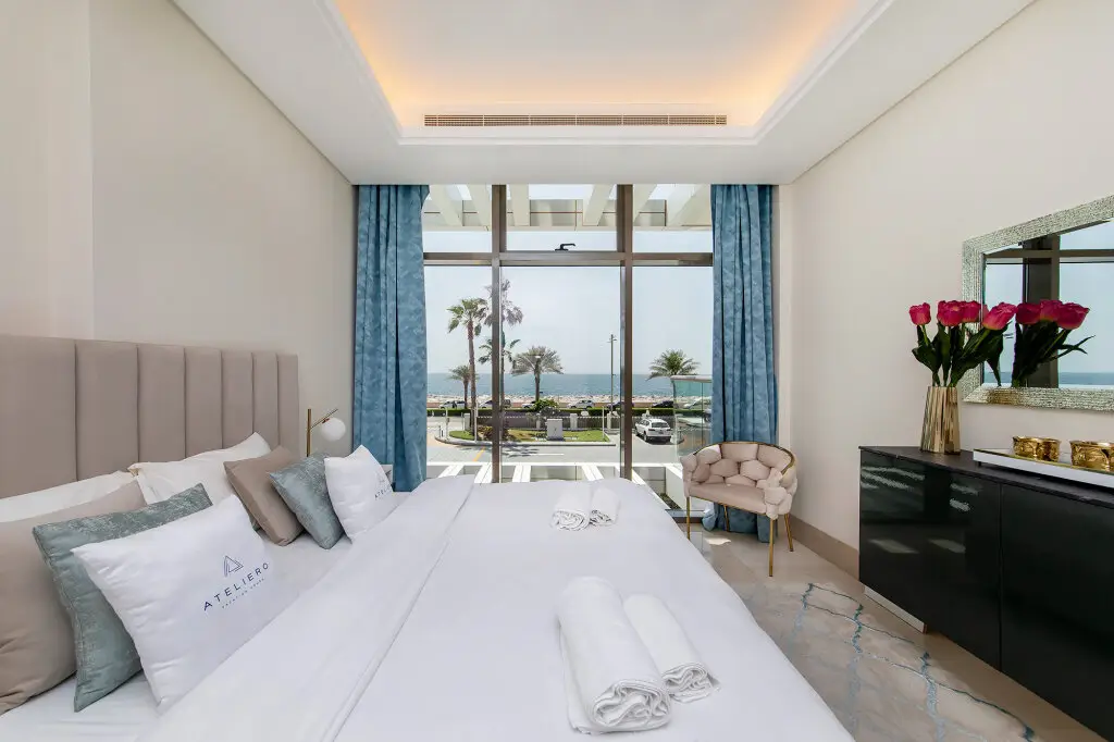 Дубай: Апартаменты Deluxe 2BR with Sea View in The 8 on Palm Jumeirah