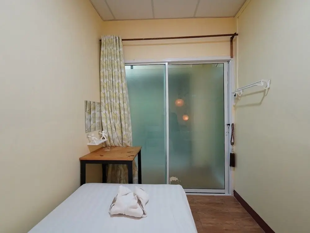 Бангкок: EZ Sleep at Ratchada 19