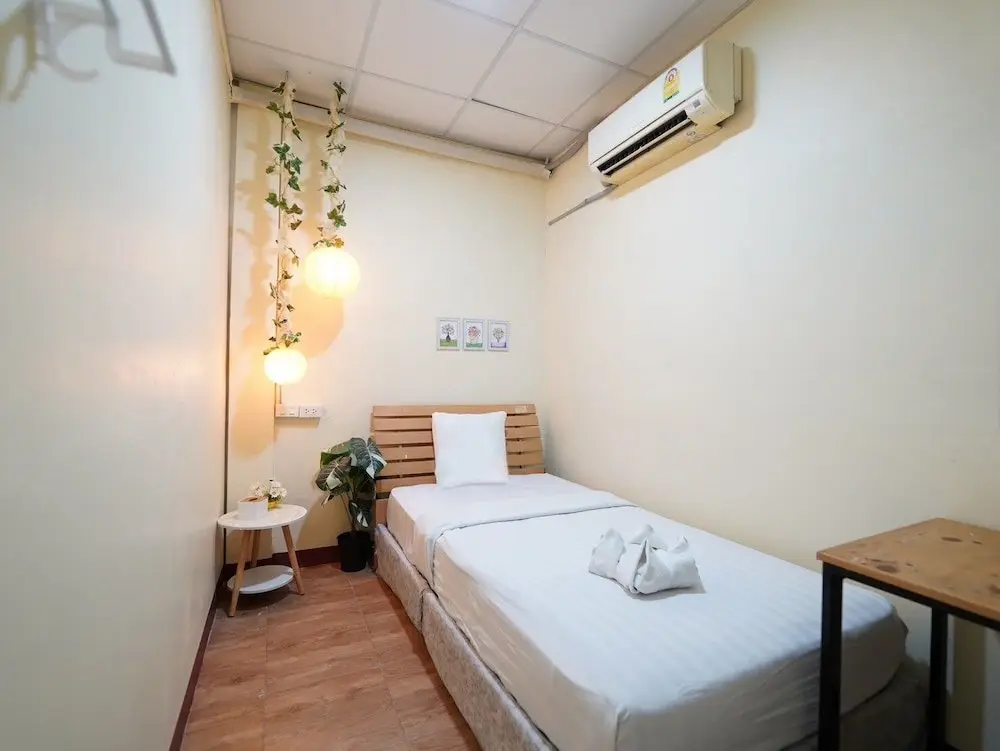 Бангкок: EZ Sleep at Ratchada 19