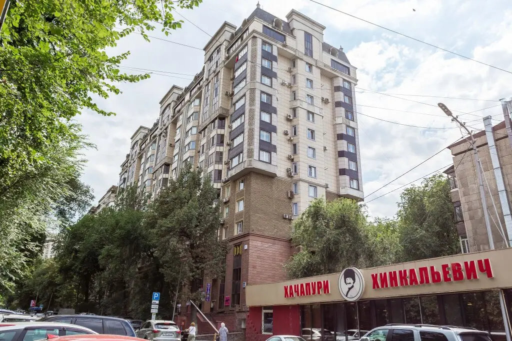 Алматы: Квартира Золотой квадрат Достык