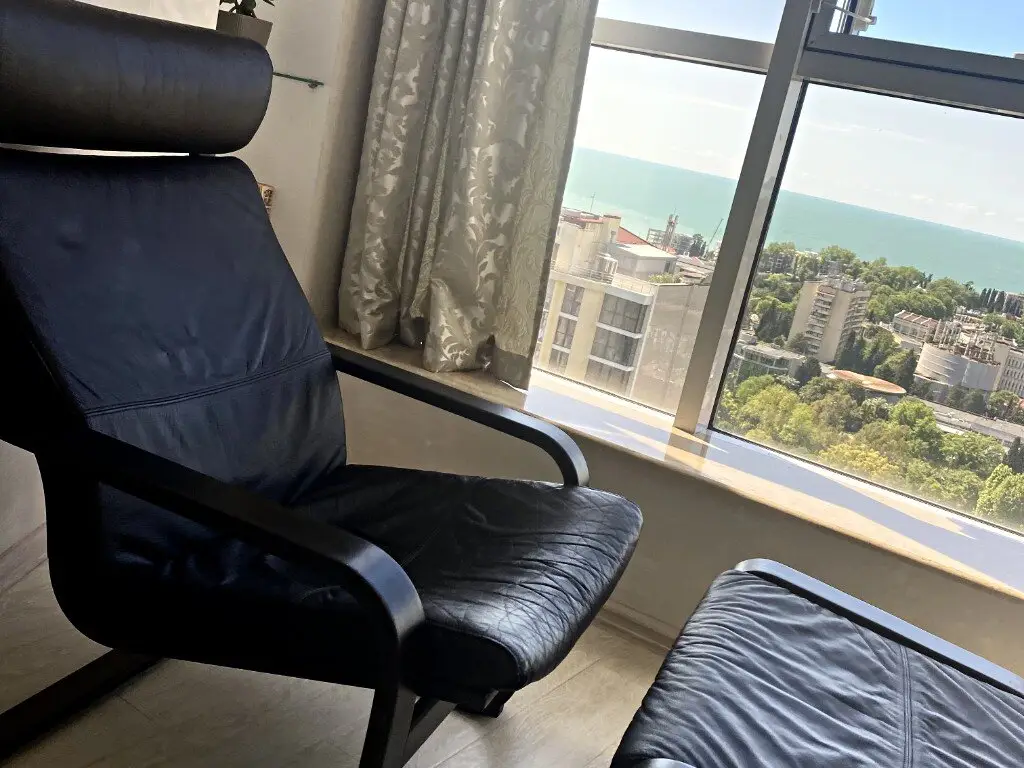 Сочи: Апартаменты 3к видовые 130м, у морпорта с джакузи. 500м до моря