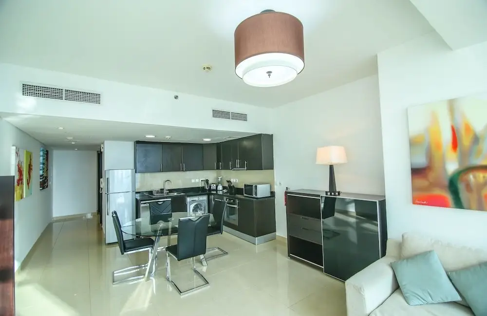 Дубай: Lux Bnb 1Bdr Penthouse Movenpick JLT
