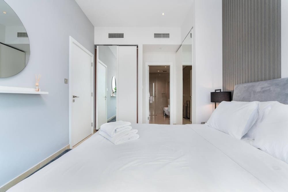 Дубай: Stunning 1BD Apartment 15mins to Marina Promenade!