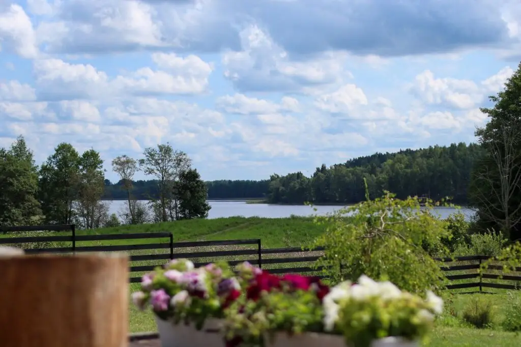 Иново Малое: Бунгало Inovo lake view