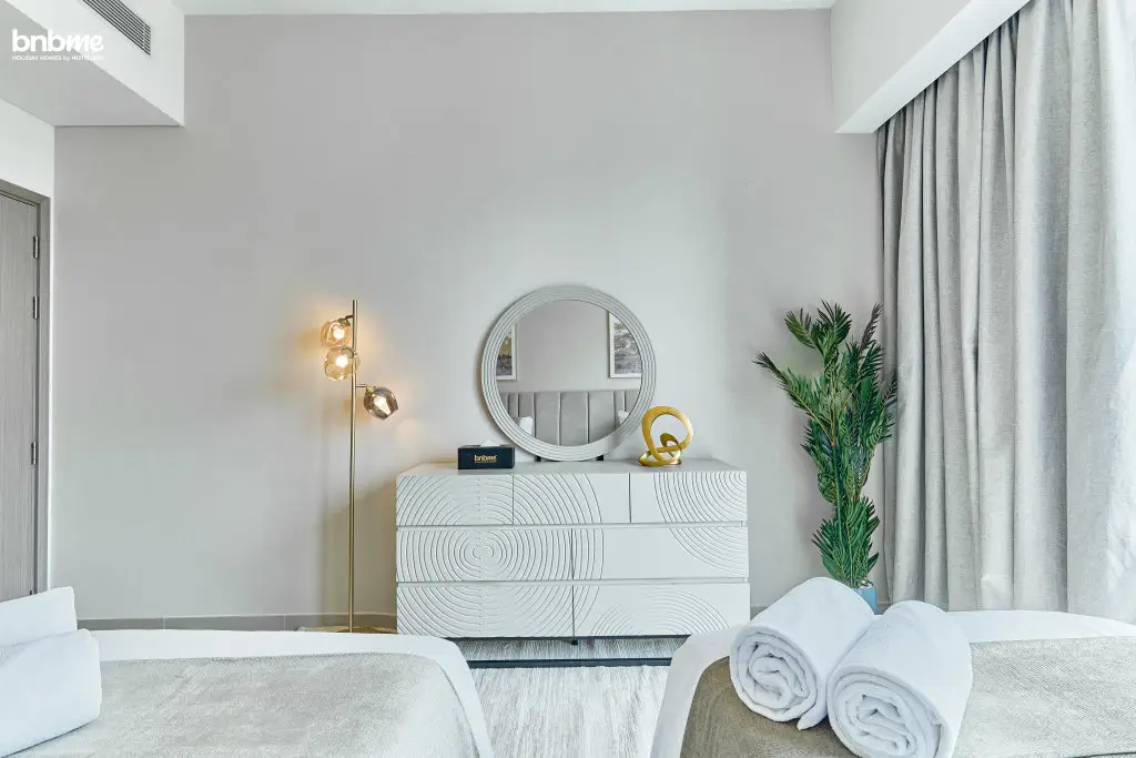 Дубай: Апартаенты Bnbmehomes | Modern 2BR Treasure nr Dubai Fountain - 3302