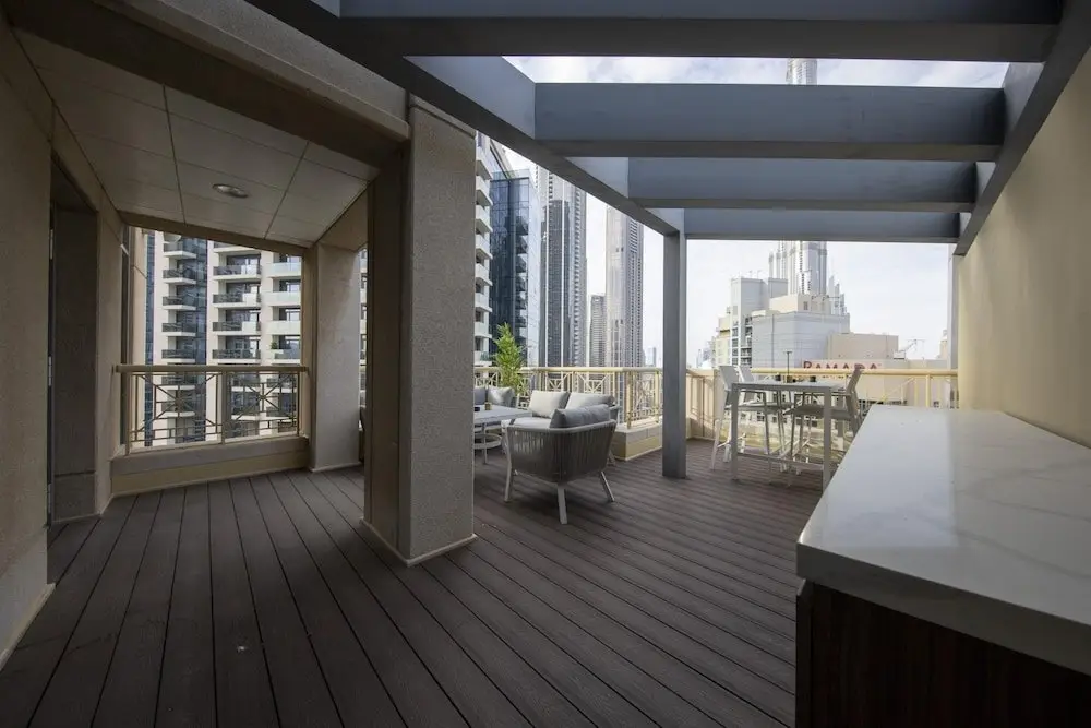 Дубай: Fountain View Signature Residence With Terrace 135 SQM