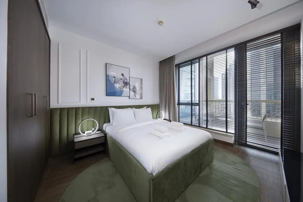 Дубай: Fountain View Signature Residence With Terrace 135 SQM