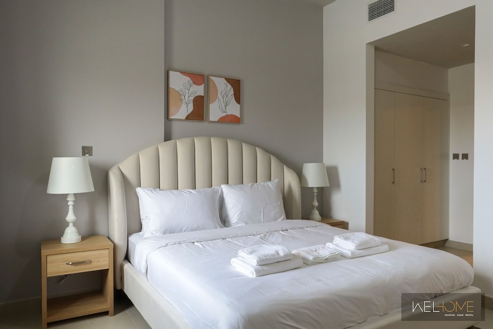 Дубай: WelHome - Prime 1BR Apartment at Oia Residence
