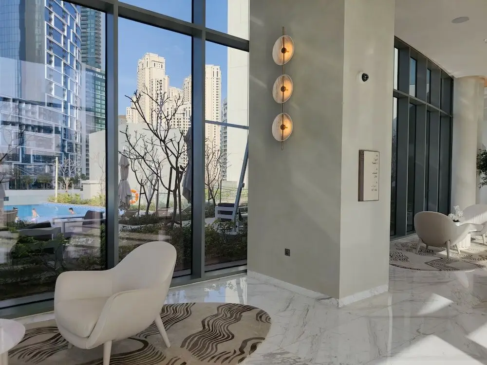 Дубай: HiGuests -  Emaar 5242 Tower