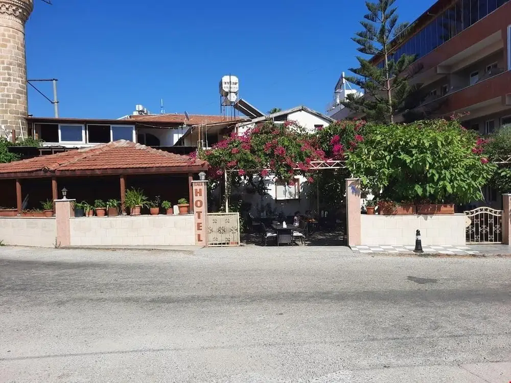 Yunus Hotel & Bungalow — фото 1