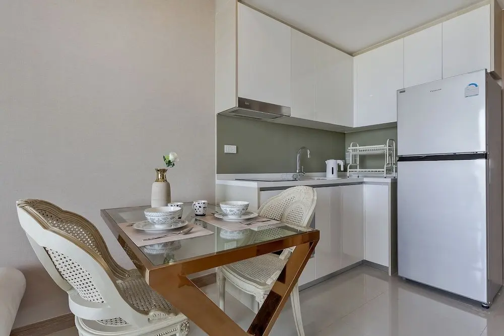 Паттайя: Riviera Apartments-100m to Jomtien Beach