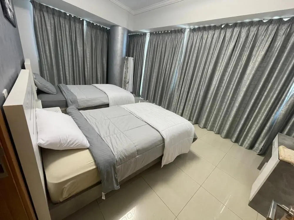 Дубай: Homes2Retreat 2Bedroom Apt Full Sea View