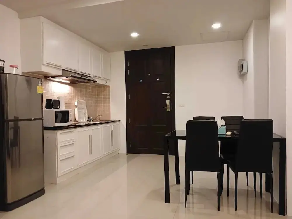 Патонг: 6-30 1 Bedroom 1bath 1 Km Walking To Patong Beach