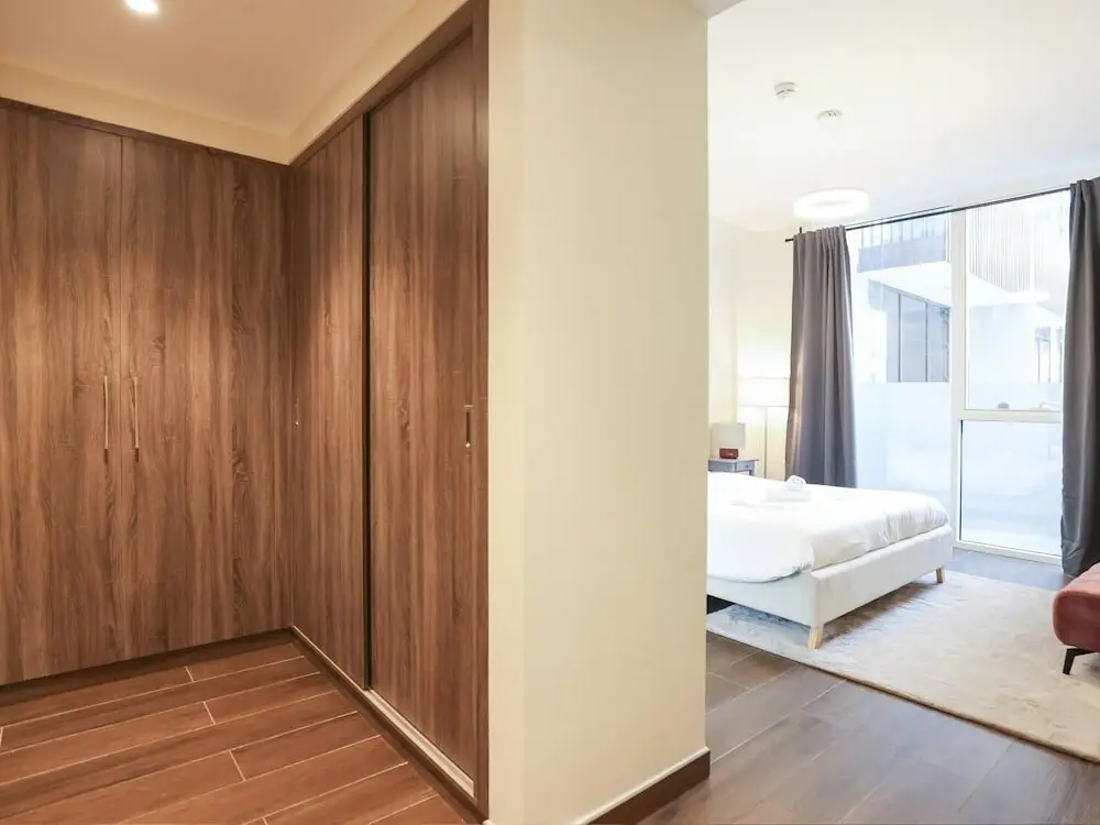 Elite LUX Holiday Homes - Enchanting 1BR Apt Games Pool Gym Access in Arjan Dubai — фото 1