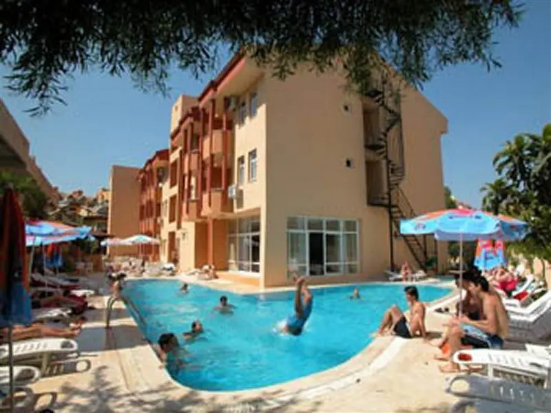 Армуталан: Club Aladdin Apartments